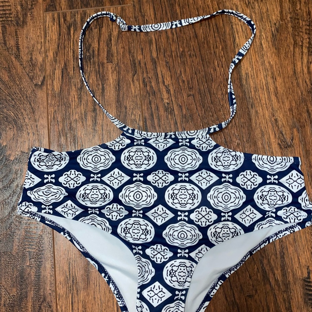blue and white bikini bottoms